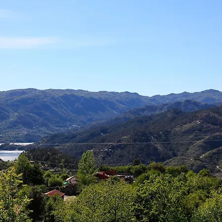 Aldeia Turistica De Louredo Casa rural *
